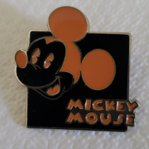 EUC Disney Mickey Mouse trading pin - Picture 5 of 5